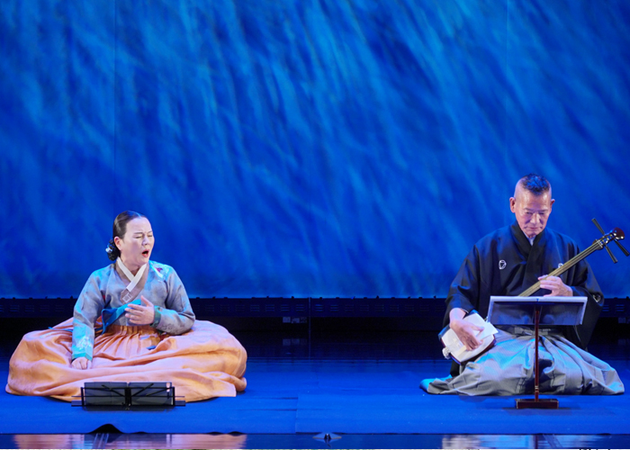 한일교류무대 사진