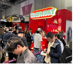 SLOOWDAY X LABUBU 부스