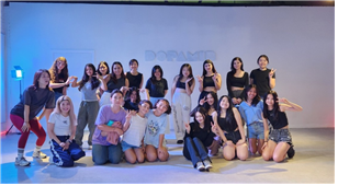 케이팝 댄스 워크숍 단체 사진