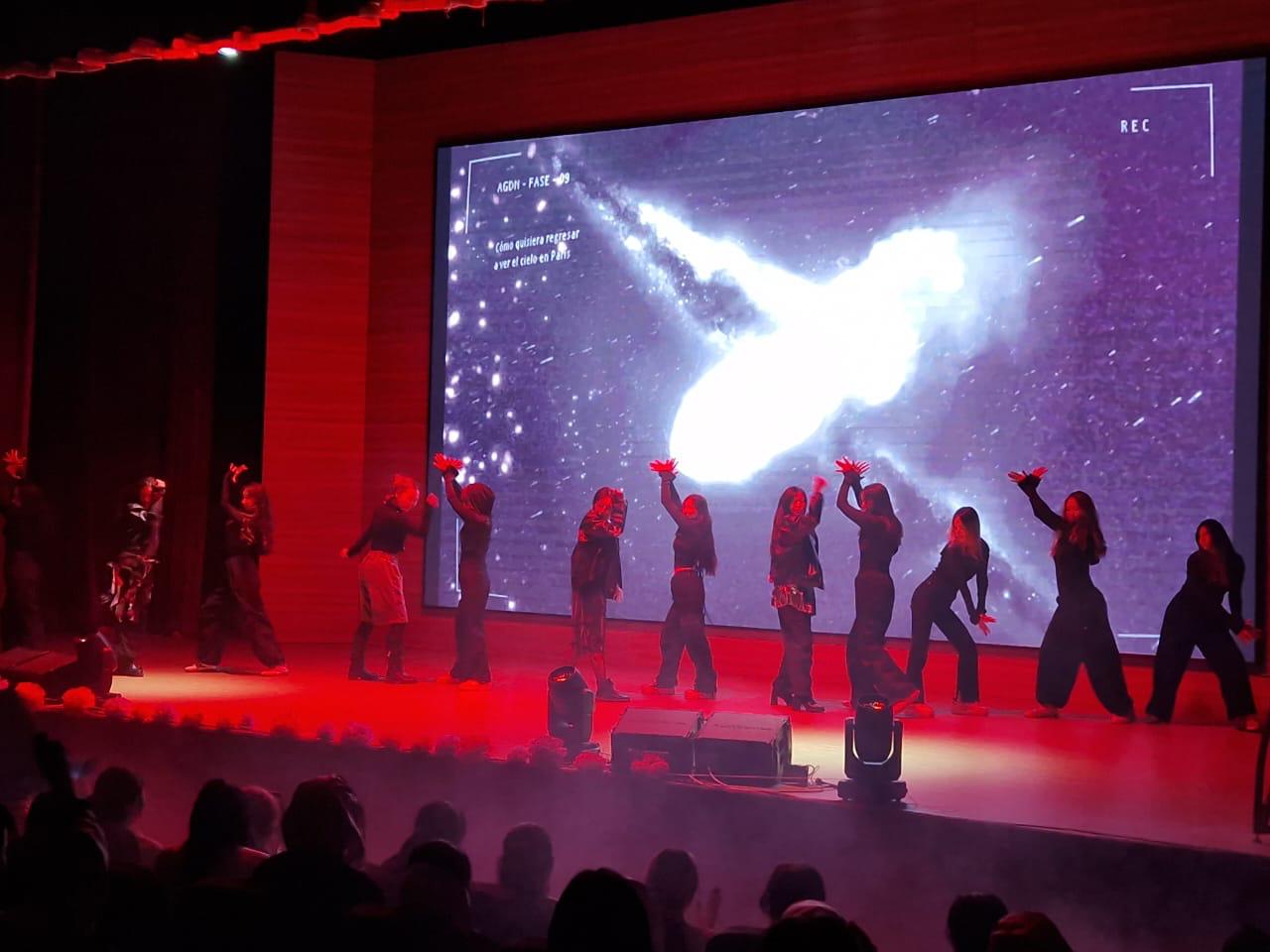 에너지가 넘치는 공연무대(3)