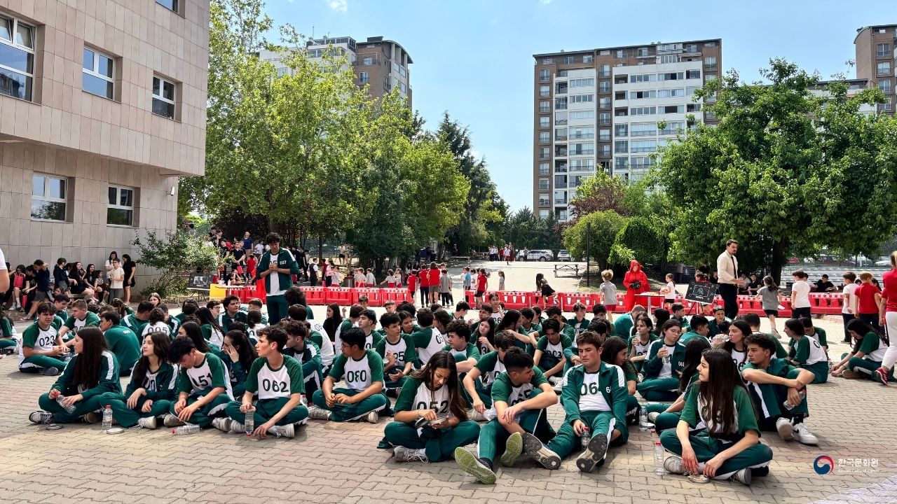 ▲ 한국 문화 체험 오징어게임 진행