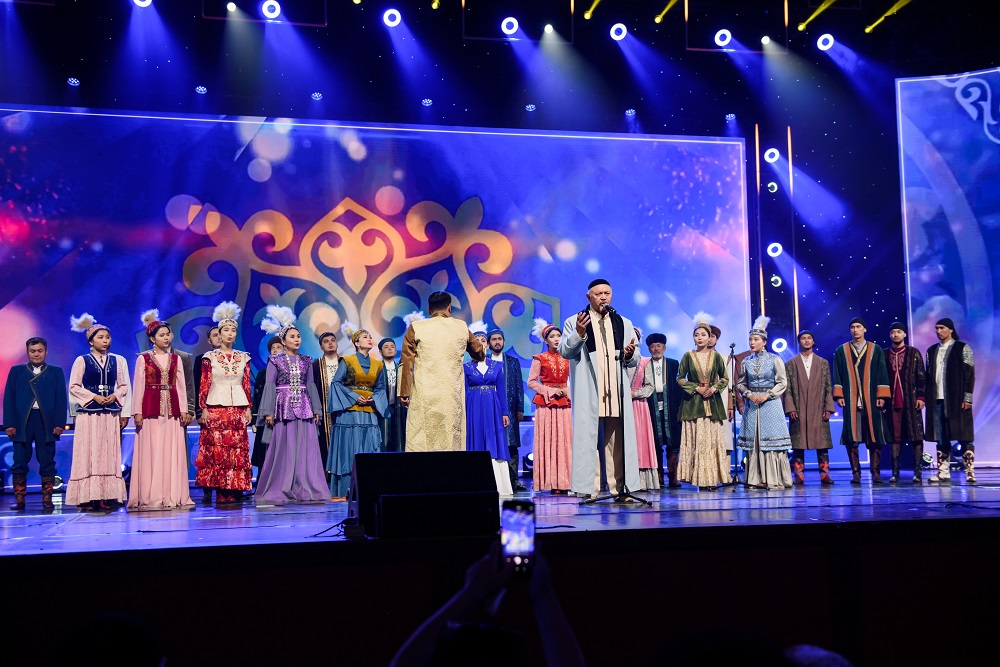 알마티아우엔데르공연