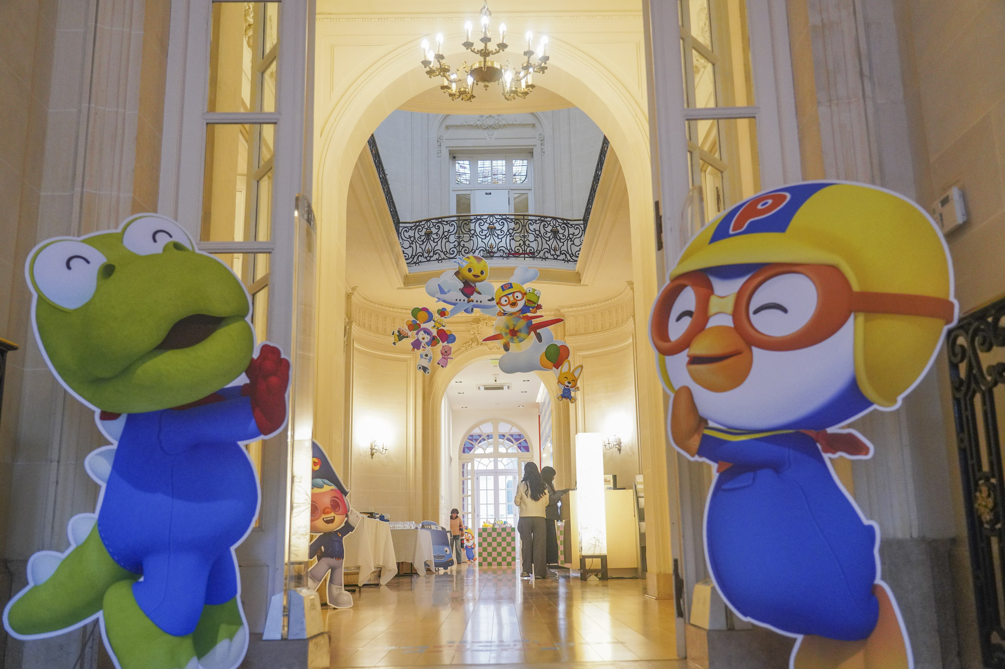 주아르헨티나 한국문화원 전시&nbsp;'안녕!&nbsp;우리는 한국에서 온 네 친구들이야' 개막