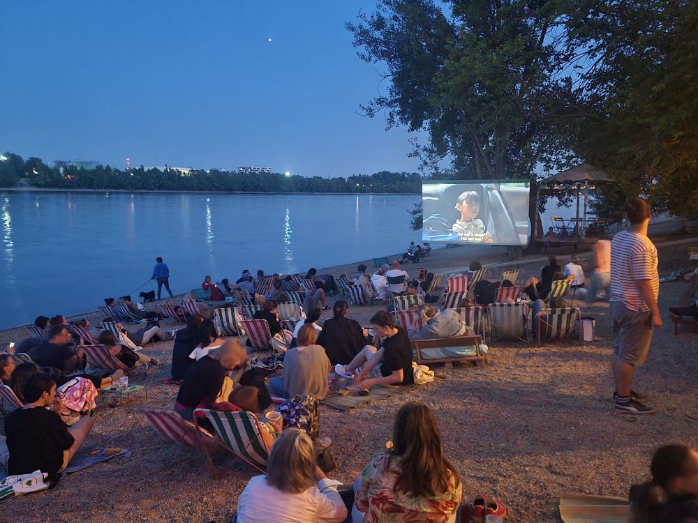 헝가리 Fellini에서 진행된 여름 특별 야외 상영회
