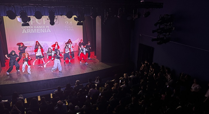 ▲ MICHYOS DANCE STUDIO 팀의 무대