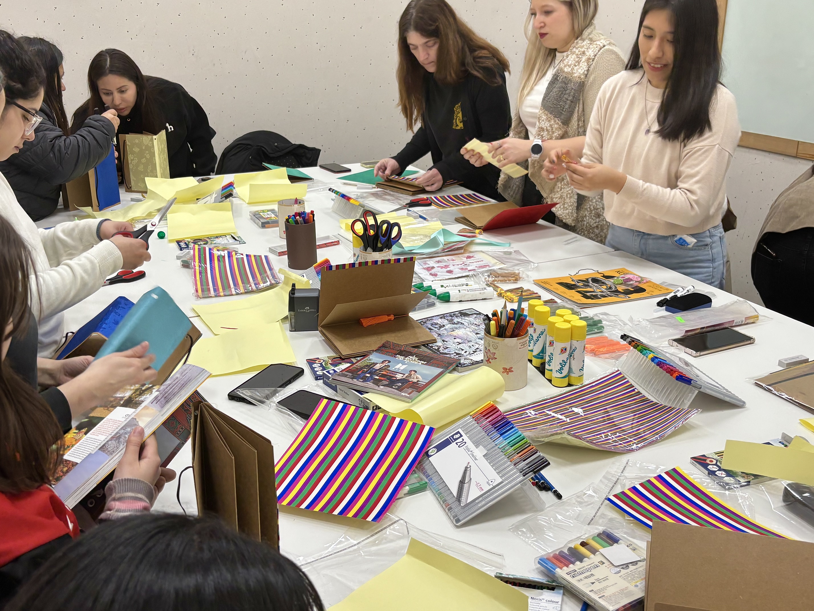 주아르헨티나 한국문화원 '줌파워 줌파워 줌줌 움직이는 여성들' 전시 연계 워크숍