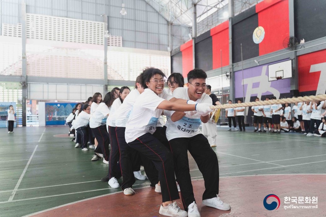 그림입니다.

원본 그림의 이름: 539310169_1193696582785457_2670625452157275401_n.jpg

원본 그림의 크기: 가로 1037pixel, 세로 692pixel