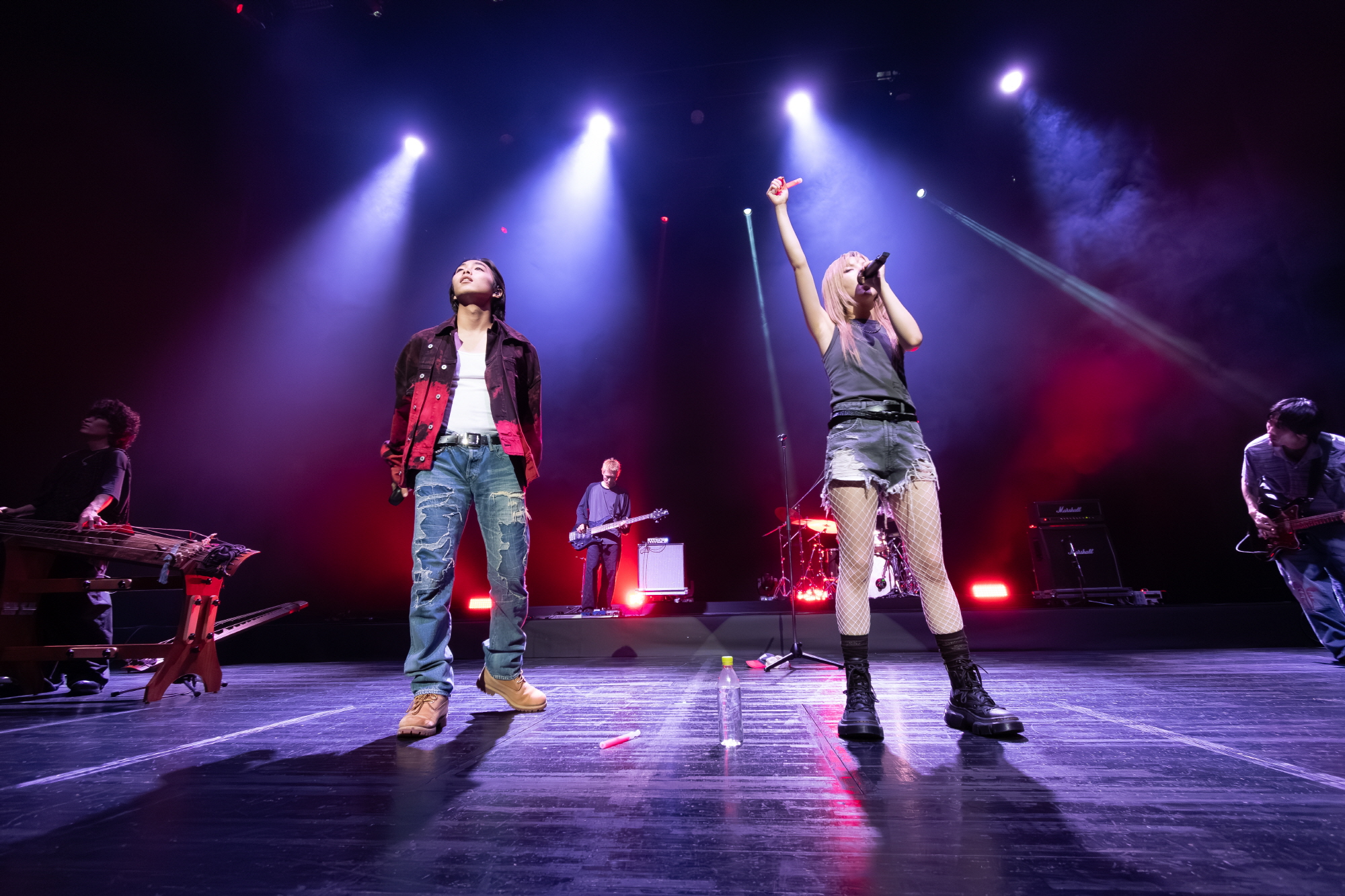 ▲ KARDI와 Rol3ert의 협연 무대 장면