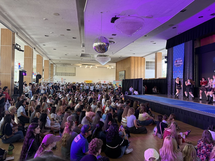 케이팝커버댄스공연