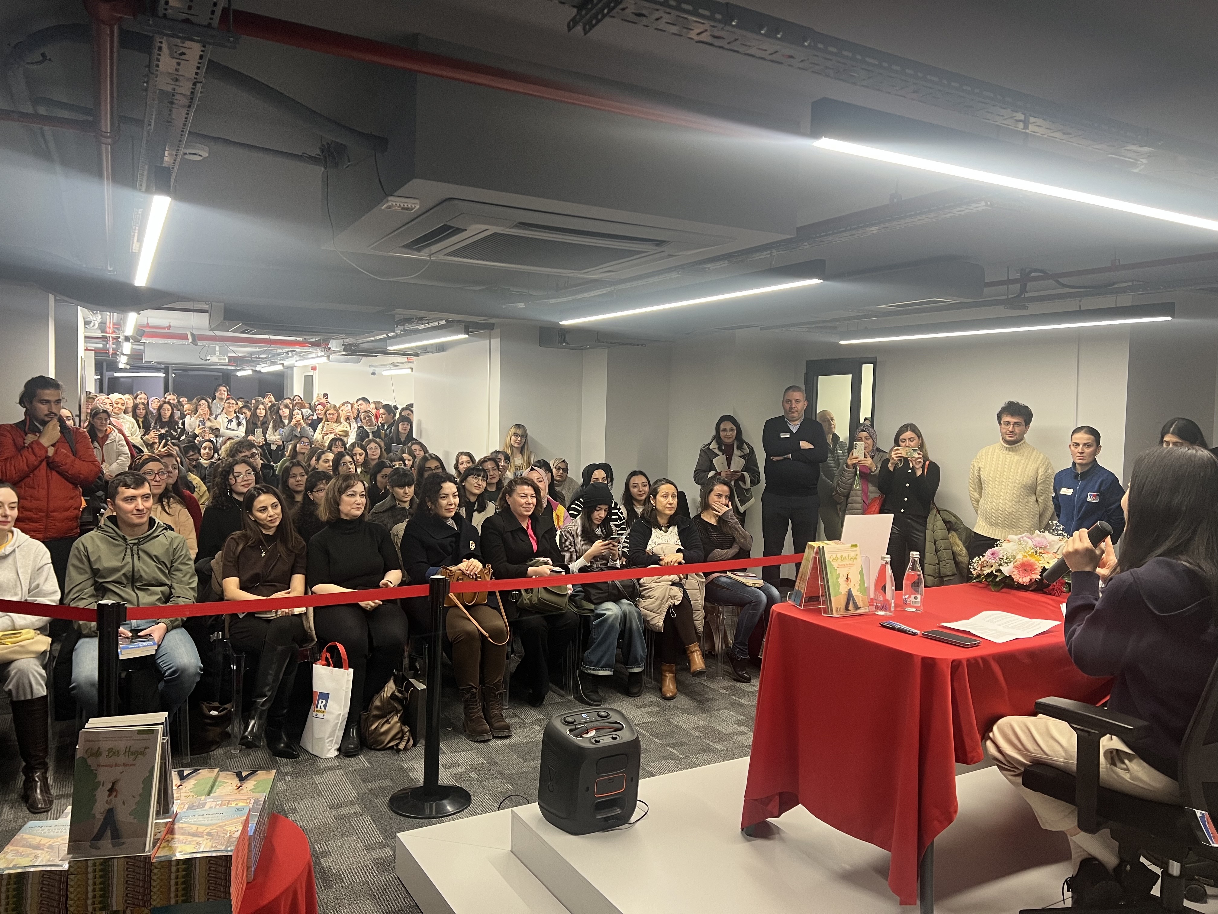 튀르키예 수도 앙카라에서 황보름 작가 대담