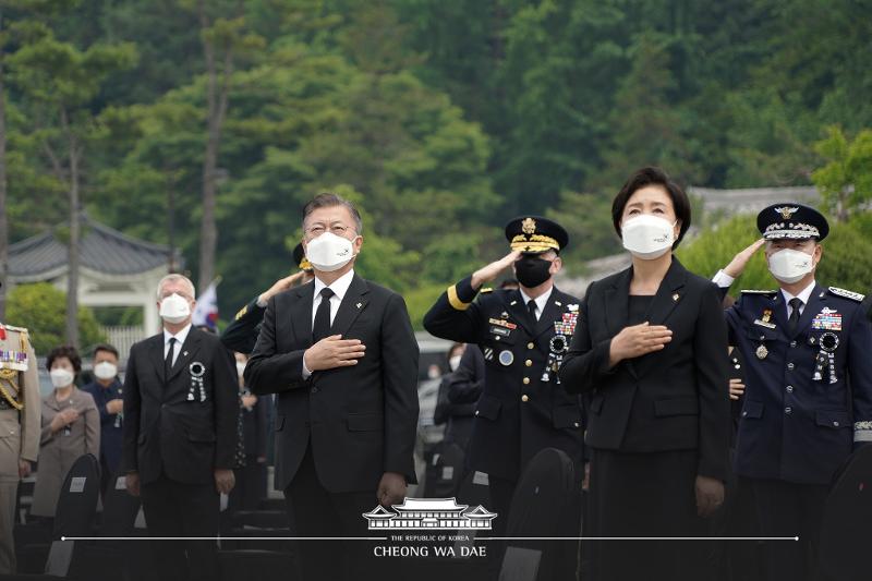 문 대통령 현충일 추념사