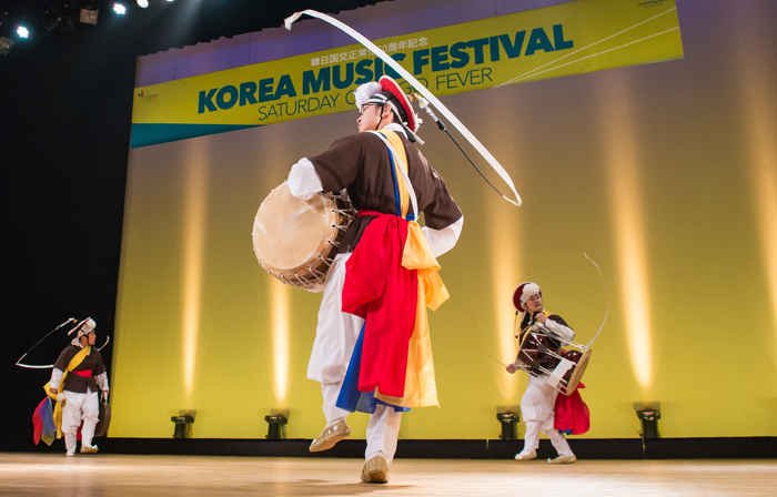 오사카를 달군 토요일밤의 장구 열기