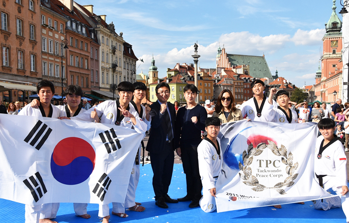 바르샤바 광장을 뒤흔든 태권도 함성