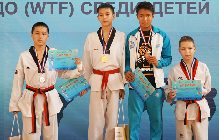 카자흐스탄 아이들 태권도 금메달리스트의 꿈 키워요 
