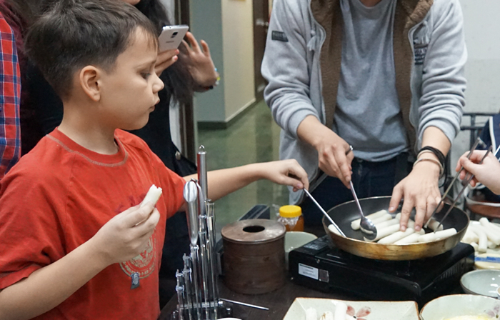 11월 11일에 즐기는 가래떡과 떡볶이, 새로운 한식 체험