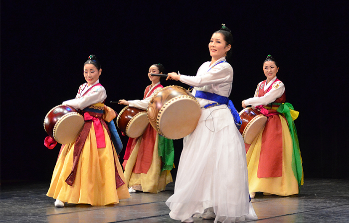진도북춤 배워 '이경화의 춤판; 무대에 함께 서다