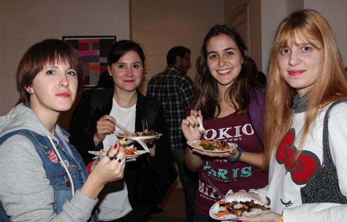 비빔밥, 한 접시에 담긴 세상