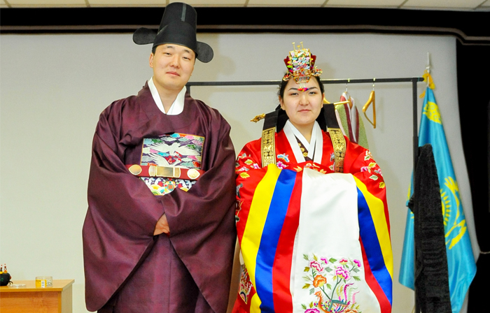 한복, 아스타나와 만나다