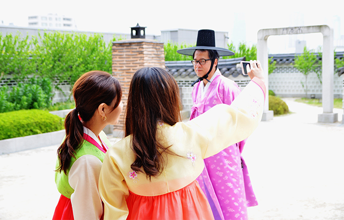 한복 입고 한국문화 배워요