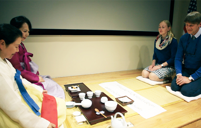 여유와 사찰 문화를 미국에 전합니다