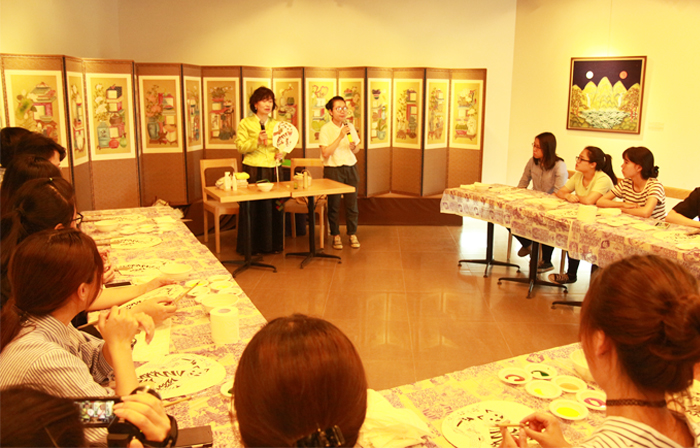 민화로 한국 전통의 멋과 맛을 전하다