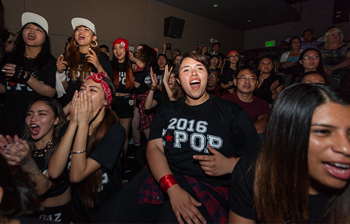 K-POP 전문 강사로부터 교육 받아 무대를 완성하다