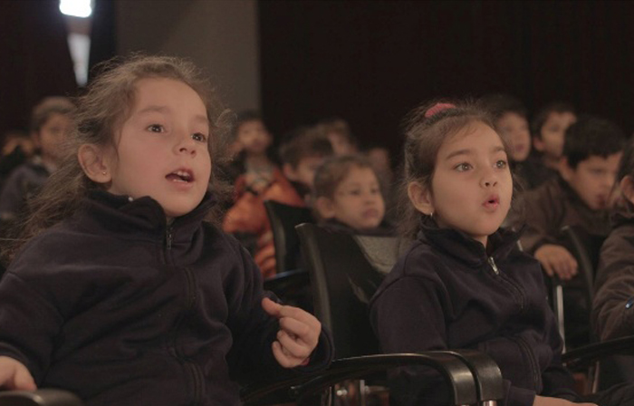 아르헨티나 순회한 유기농 가족극 ‘붓바람’