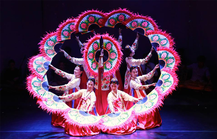 전통 무용공연 '더 가까운 한국'에 올레 외친 스페인 관객들  