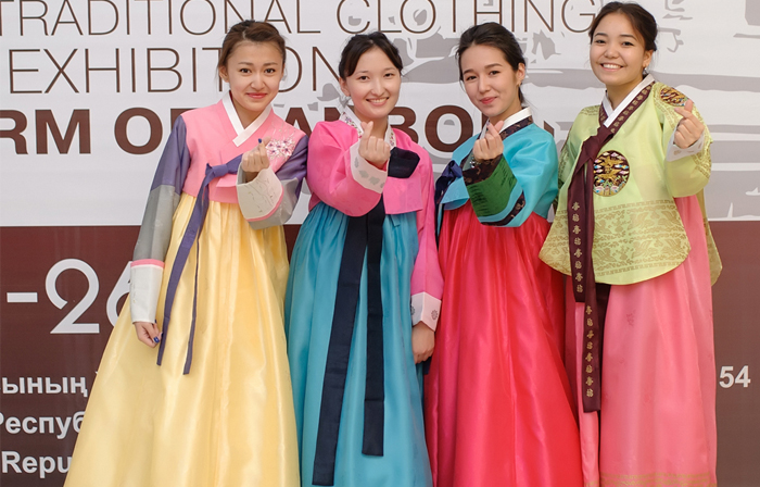 카자흐스탄을 매료시킨 한복의 미(美)