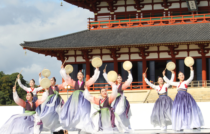 1,300년전 수도 나라에서 꽃 핀 한국전통무용