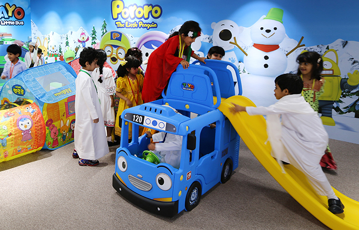 타요와 수퍼윙스, UAE 어린이들을 만나다