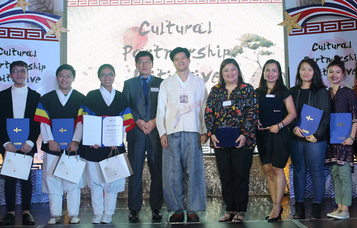 필리핀 문화계 친한인사 한자리에 모이다