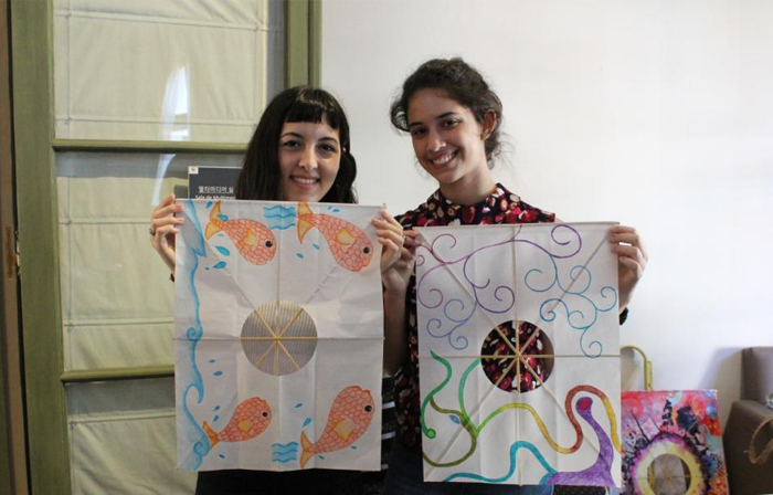 방패연을 만들며, 한국과의 추억을 쌓아요