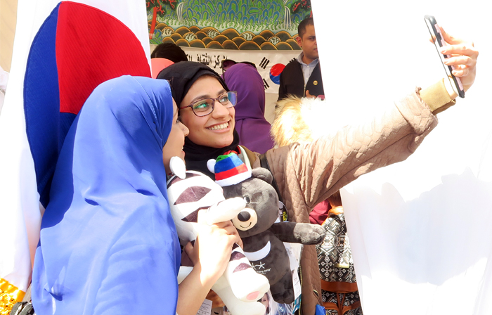 한국 부스 들어선 이집트 대학교 국제 문화페스티벌  