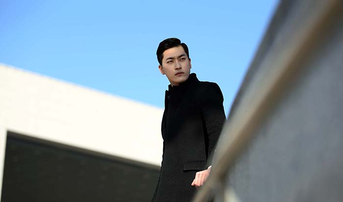 밀라노 패션쇼에 당당히 선 한국인 모델, 선용