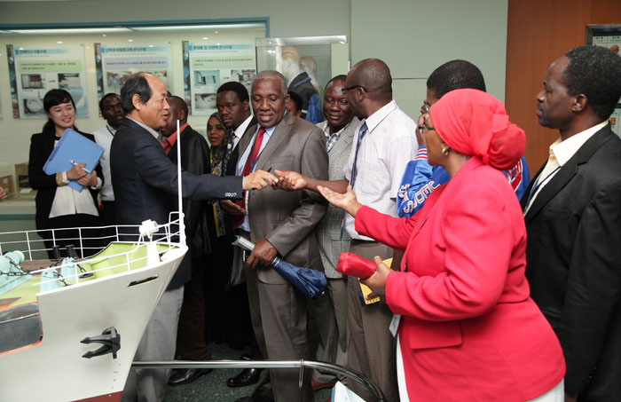 한국, 탄자니아와 새마을운동, 행정투명성 등 공유