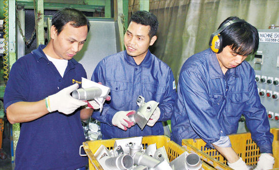 뿌리기업 외국인근로자 영주권 받기 쉬워진다