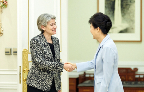 박대통령, 유네스코사무총장 등 교육포럼참석인사 접견