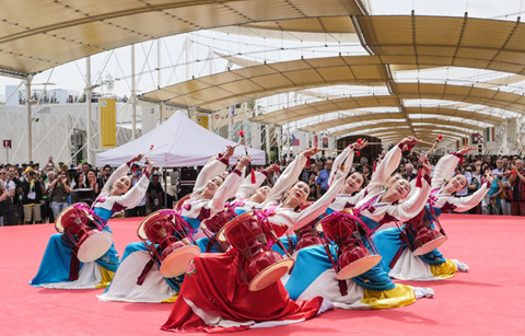 밀라노, 한국의 오감을 즐기다