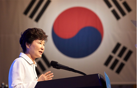 박 대통령, “한국전쟁 참전유공자들의 희생, 잊지 말아야”