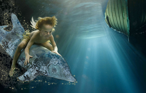 제나 할러웨이展, 물에 예술을 그리다