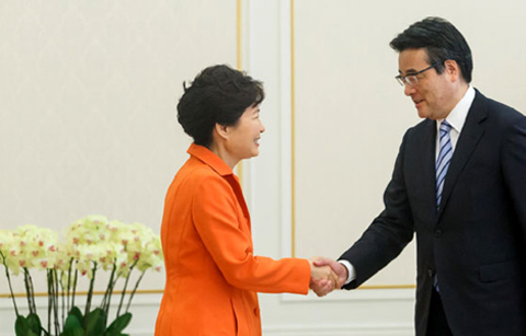 박 대통령, 오카다 日 민주당 대표 접견