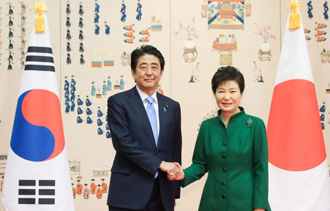 한•일 정상, "위안부 문제 조속해결 가속화"