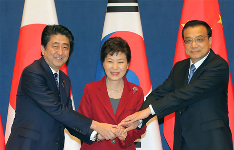 한•일•중 정상회의를 보는 해외언론의 시각