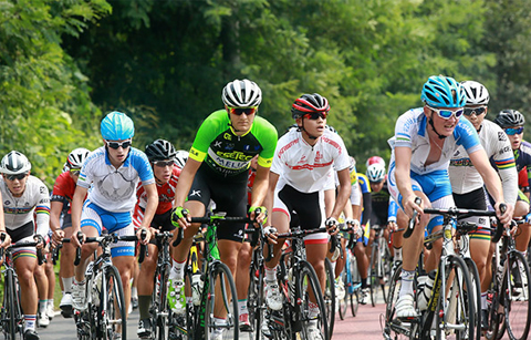 세계 청소년, 두 바퀴로 비무장지대 달리다