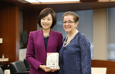 조윤선 장관, ‘죽기 전에 가 봐야 할 한국’ 알려주길