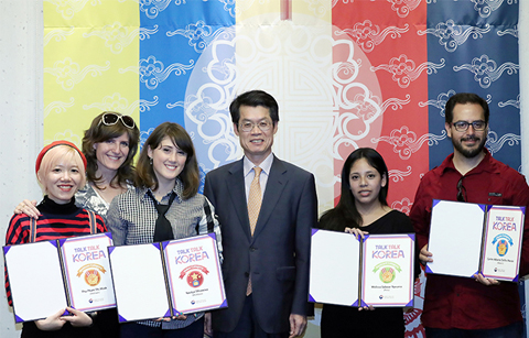 모국에서 이야기한 한국, “오감으로 느껴요”