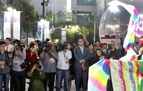 함께 즐기며 취재하는 ‘코리아 세일 페스타’