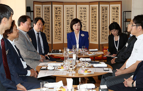 	조윤선 장관, '한•일 콘텐츠•관광 교류 확대 지원'
