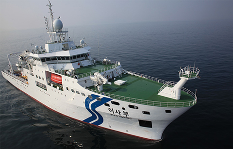 바다 위 연구소 '이사부호' 취항